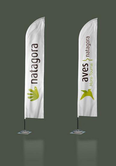 wind-flag personnalisé au nom du groupe local + wind-flag Natagora